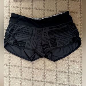 lululemon black Speed Up Manifesto deep black/coal w black script 6 RARE